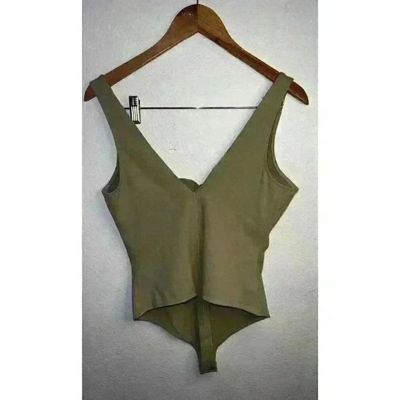 Free People Intimately Bodysuit Olive Green Sleeveless NWOT Size Medium - Picture 1 of 5